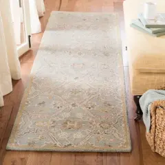 Blossom BLM701 Hand Tufted Rug - Safavieh
