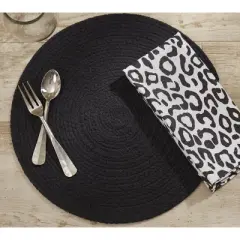 Split P Essex Textured Round Placemat Sets