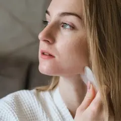 Beautimate Rose Quartz Jade Roller and Gua Sha Set &ndash; Natural Facial Massage Tools for Skin Firming, Circulation, and Lymphatic Drainage