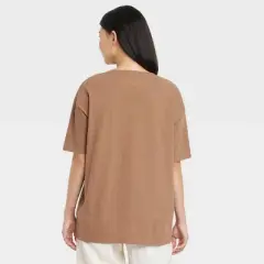 Women's Upside Down Smiley Oversized Short Sleeve Graphic T-Shirt - Brown