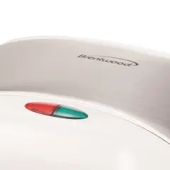 Brentwood Nonstick Dual Waffle Maker Nonstick Dual Waffle Maker