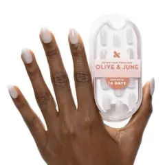Olive & June Press-On Fake Nails - Minimalist - Milky Microglitter - M Oval - 42ct