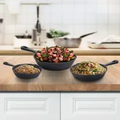 MegaChef Pre-Seasoned 3 Piece Cast Iron Skillet Set