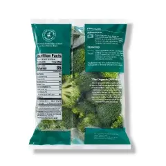 Fresh Organic Steam-in-Bag Broccoli Florets - 9oz - Good & Gather&trade;