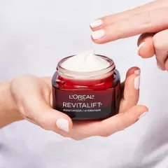 L'Oreal Paris Revitalift Triple Power Deep-Acting Face Moisturizer - 1.7oz