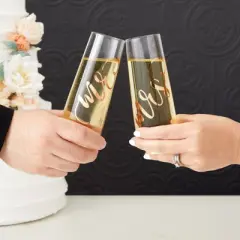 Juvale Set of 2 'Mr and Mrs' Champagne Toasting Flutes for Bride and Groom, Stemless Wedding Wine Glasses, Rose Gold