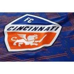 MLS FC Cincinnati Tech Crest Ultra Cozy Throw Blanket: Sports Team Logo Plush