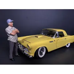 "Weekend Car Show" Figurine II for 1/24 Scale Models by American Diorama