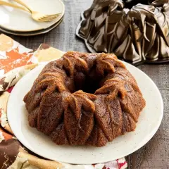 Nordic Ware Harvest Leaves Bundt&reg; Pan