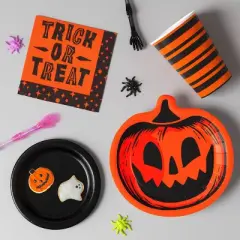 20ct Disposable Novelty Shaped Pumpkin Plate - Hyde and EEK! Boutique&trade;