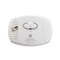 First Alert CO605 Plug-in Carbon Monoxide Detector with Battery Backup