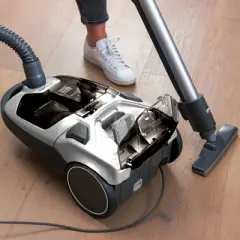 Kenmore 600 Series Bagged Canister Vacuum BC4030: HEPA Filter, Pet Hair Pick Up, 360&deg; Swivel, Telescoping Handle, 26' Cord