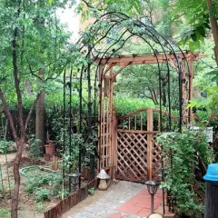 Metal Garden Archway Trellis, Climbing Plant Support for Vines, Roses, Freely Assembled Outdoor Arbor &ndash; Cuddlewood