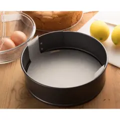 Juvale 100-Pack 9-Inch Round Parchment Paper for Baking with Easy Lift Tabs, Nonstick Cake Pan Baking Cheesecake Liners Precut Circles (White)