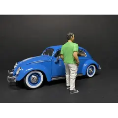 "Partygoers" Figurine IX for 1/24 Scale Models by American Diorama