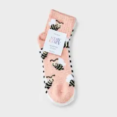 Women's Bees 2pk Cozy Quarter Crew Socks - Peach/White 4-10: Midweight Velour, Ribbed Cuffs, Animal Pattern, Machine Washable