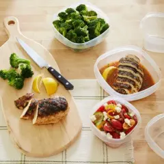 Rubbermaid Set of 14 Easy Find Lids Food Storage Containers
