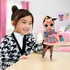 L.O.L. Surprise! OMG To-Go Diner Playset with 45+ Surprises