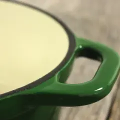 BergHOFF Neo 5Qt. Cast Iron Oval Covered Dutch Oven