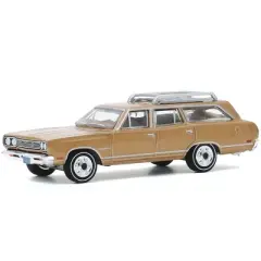 1969 Plymouth Satellite Station Wagon Gold (Carol Brady's) "The Brady Bunch" (1969-1974) TV Series "Hollywood Series" 1/64 Diecast Model by Greenlight