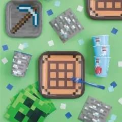 Minecraft 9" 8ct Paper Party Dinner Plates