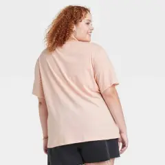 Women's Keep Going Short Sleeve Graphic T-Shirt - Pink