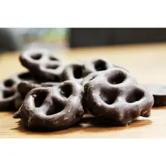 Gourmet Milk Chocolate Covered Mini Pretzels by Its Delish