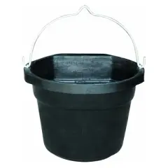 Farm Innovators Rubber Flat Back Heated Bucket with Guard