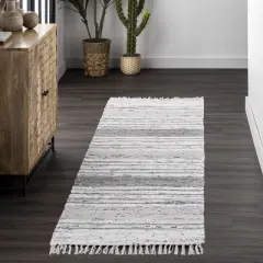 nuLOOM Seraphina Mottled Stipe Cotton Tassel Area Rug