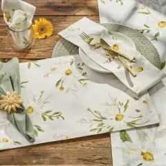 Split P Daisies Table Runner 15" X 72"