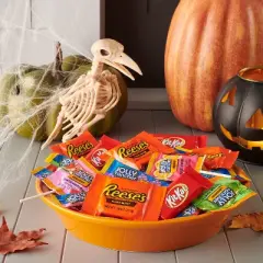 Reese's, Kit Kat and Jolly Rancher Sweets and Chocolate Snack Size Candy Variety Pack - 34.19oz