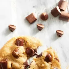 Nestle Toll House Ultimates Chocolate Chip Lovers Cookie Dough - 16oz/12ct