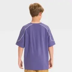 Boys' Short Sleeve Contrast Piping Oversized T-Shirt - art class&trade;