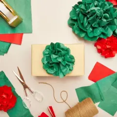 Juvale 160 Sheets Bulk Colored Tissue Paper for Gift Wrap Bags, Birthday Party Presents Wrapping, Red & Green, 15 x 20 in