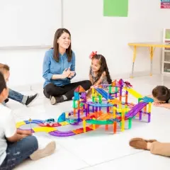 PICASSO-TILES Race Track Magnetic Tiles for Kids, 100PCS with 2 Racing Cars, Construction STEM Building Blocks Educational Toy