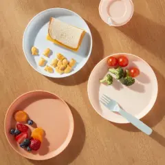 Kids' 6pc 7.4" Plastic Dinner Plate - Pillowfort&trade;: Microwave & Dishwasher Safe, Toddler Dining Set