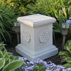 Design Toscano English Rosette Garden Sculptural Plinth: Large
