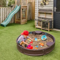 VEVOR Sandbox with Cover, 47.2 x 9.1 in Round Sand Box, HDPE Sand Pit with 3 Corner Seating and Bottom Liner, Gift for Boys Girls Ages 3-12, Brown