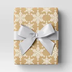 40" 125 sq ft Christmas Roll Wrap White Flakes on Brown Kraft - Wondershop&trade;