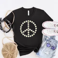 Simply Sage Market Women's Daisy Peace Sign Short Sleeve Graphic Tee