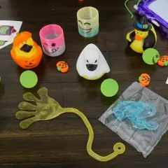 4E's Novelty Halloween Rubber Ducks Bulk 24 Pack, 6 Designs, 2.5" Duck Toys for Jeep Ducking, Trick or Treat, Party Favors, Goodie Bags