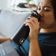 GROSCHE Chicago Steel 16 oz. Infusion Water Bottle Insulated Water Bottle Tea and Fruit Infuser Water Bottle Stainless Steel Flask