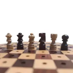 WE Games Round Wooden Travel Chess Set with Pegged Chessmen &ndash; 6 inches