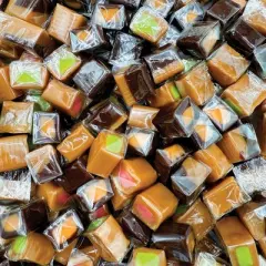 Caramel Cubes Candy Mix | 2 Pound Pack | Vanilla, Chocolate, Apple, Strawberry