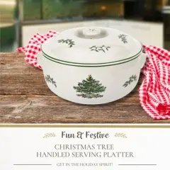 Spode Christmas Tree Round Covered Deep Casserole Dish (8.75" x 5") - Festive Holiday Serveware - Fine Earthenware Classic Holiday Bakeware