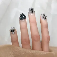 Vynxaria Black Stylish Press-On Nails for a Perfect Finish Size M