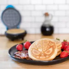 Uncanny Brands Marvel Spider-Man Mini Waffle Maker