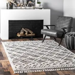 nuLOOM Ansley Moroccan Lattice Tassel Area Rug