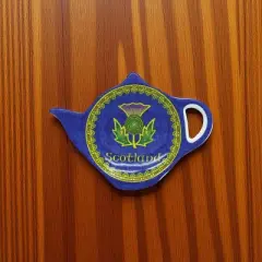 Slickblue Thistle Spiral Teabag Holder &ndash; Bone China Tray with Celtic Knot and Triskelion, 4 Inch Round