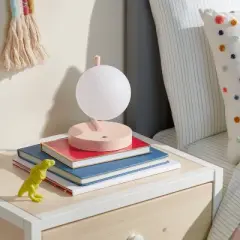Round Bulb Kids' Nightlight with Switch - Pillowfort&trade;